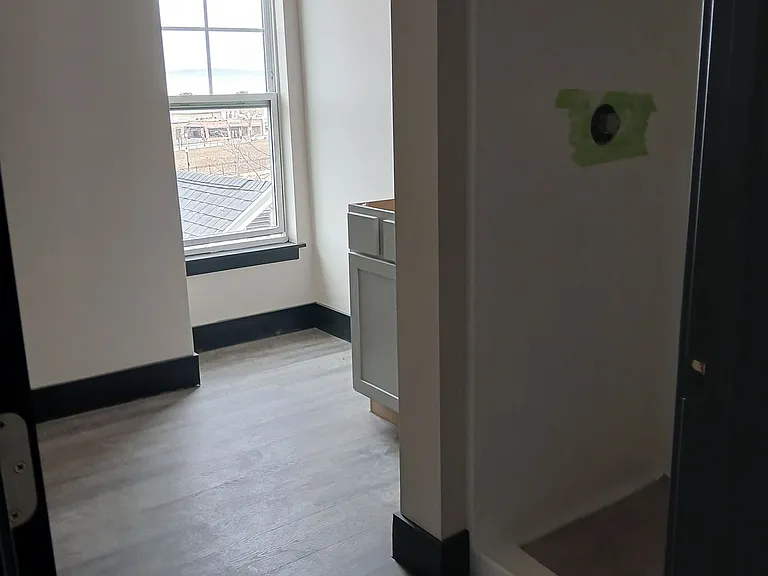 424 Emmet St — Photo 3