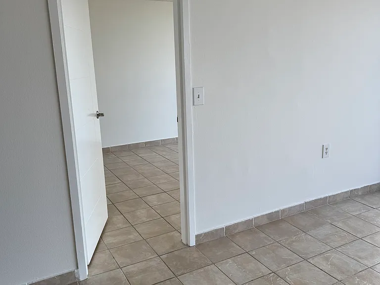 7601 E Treasure Dr #717 — Photo 32