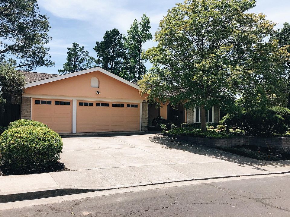 1st image of 893 Appaloosa Dr