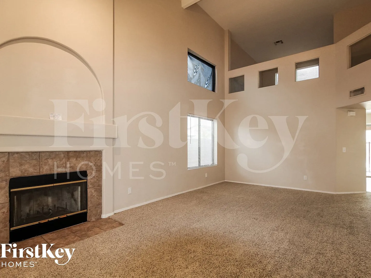 3 bed, 2.5 bath, 1947 sqft, $1,820 — Photo 3