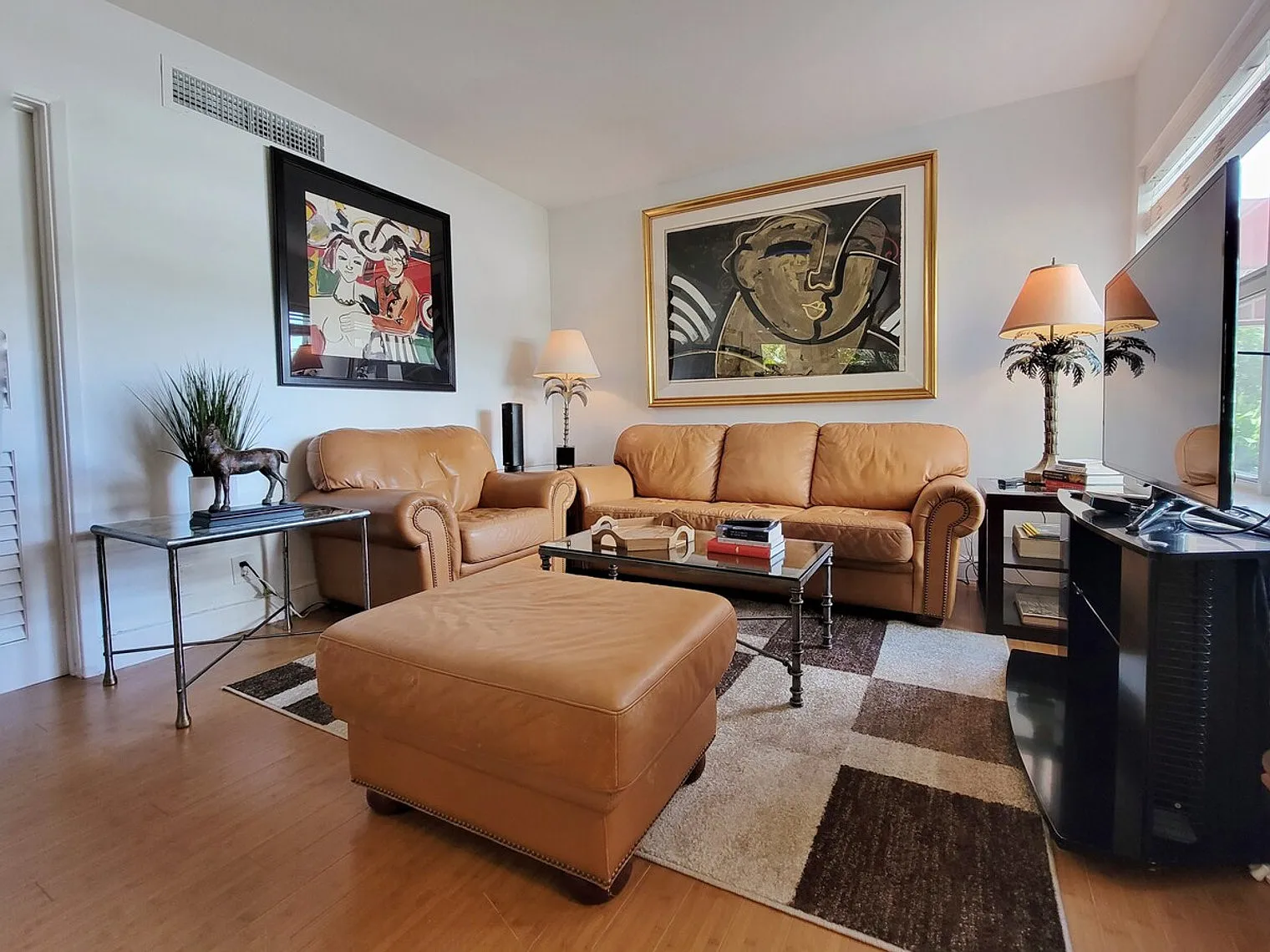 1 bed, 1.0 bath, $8,260 — Photo 2