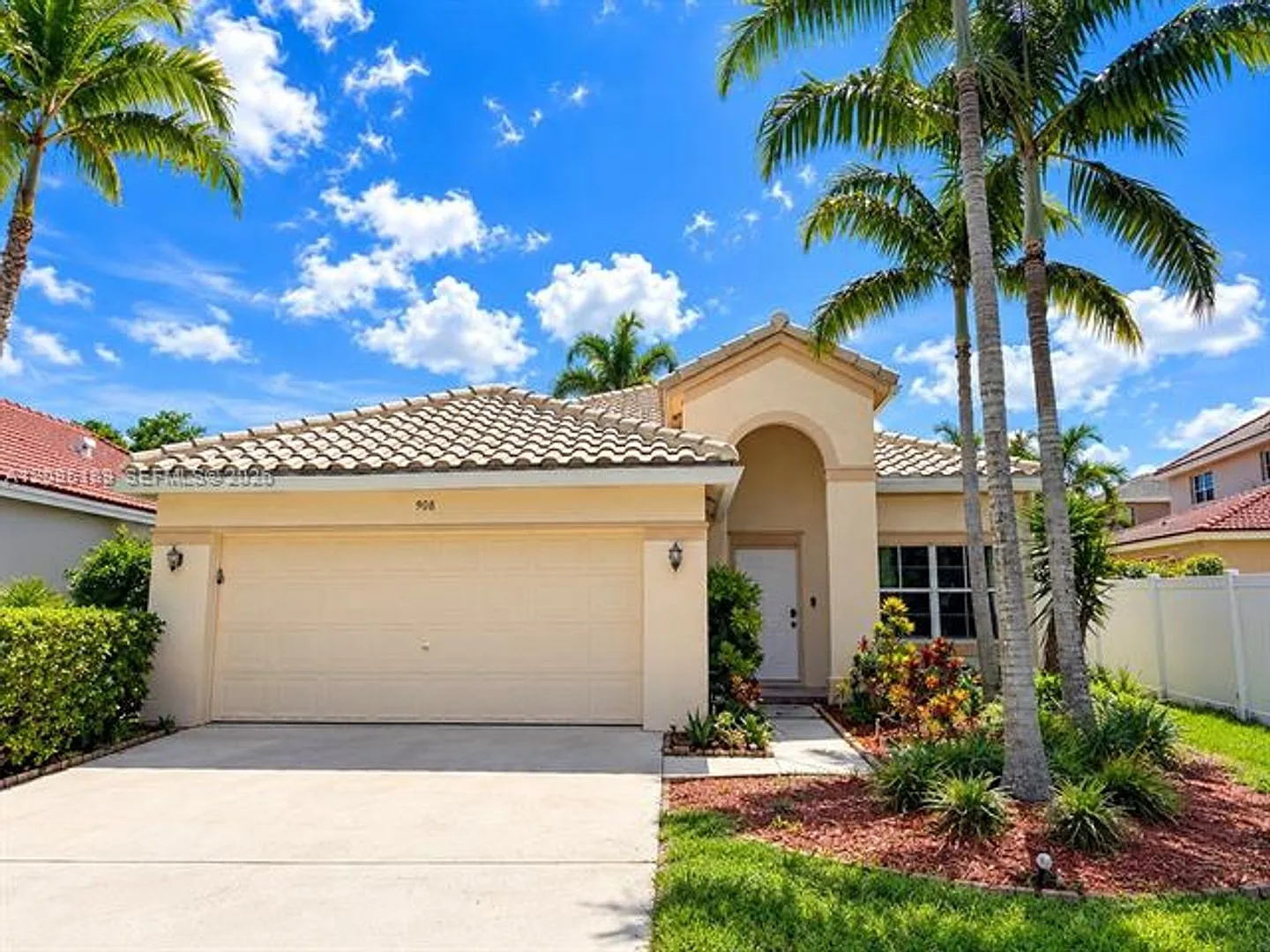 908 Tanglewood Cir # 0, Weston, FL 33327 — Photo 3