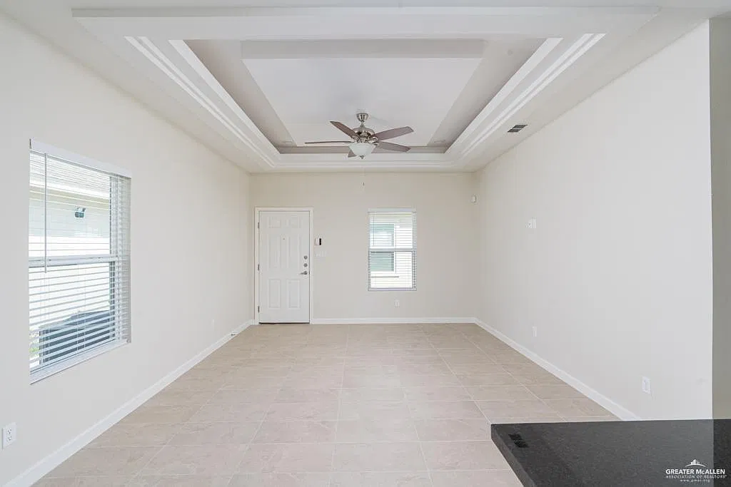 2 bed, 2.0 bath, 962 sqft, $1,000 — Photo 3