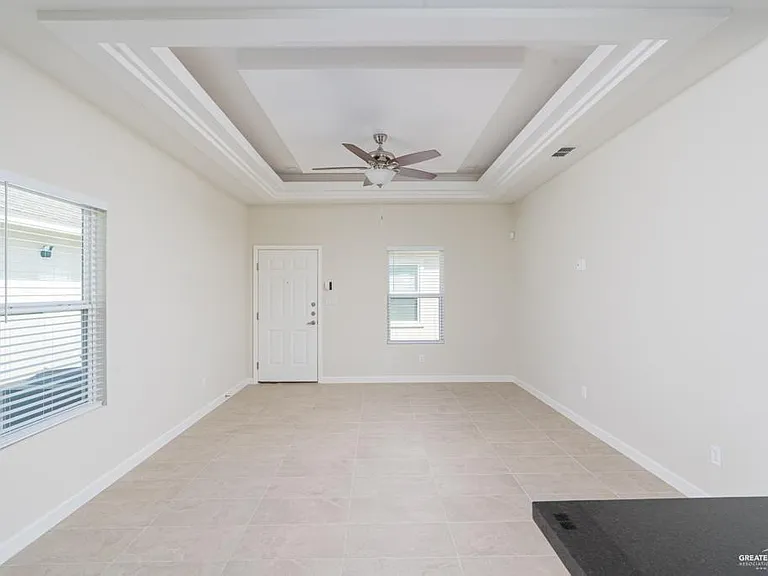 1040 N English Ave #4 — Photo 3
