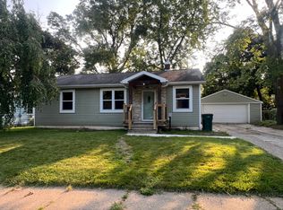 1504 Roselawn Ave, Lansing, MI 48915