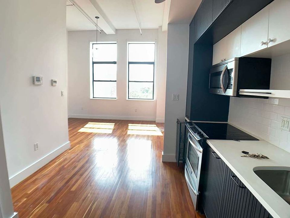 1st image of 181 Bainbridge St #305