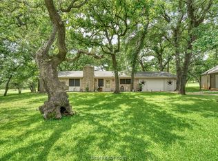 218 Golfview Dr N, Normangee, TX 77871
