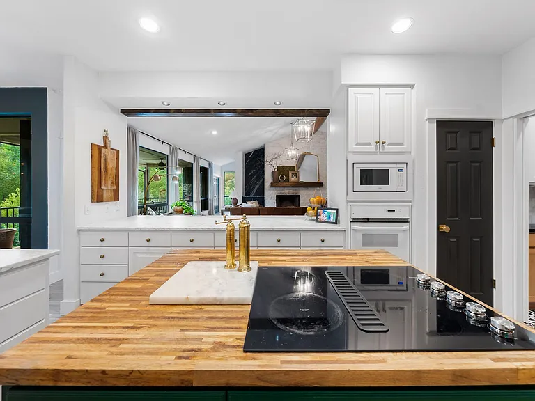 202 Top O The Lake Dr — Photo 14
