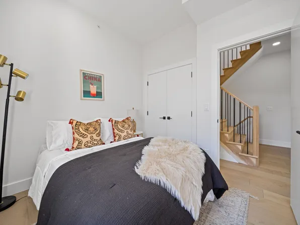 17 Leonard Street image 17 of 26