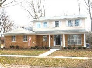 2706 Robart Dr, Troy, MI