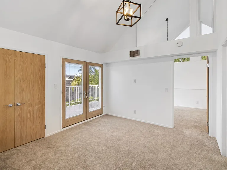 404 Prospect St — Photo 32