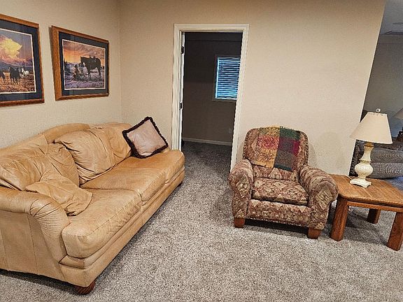 Bedroom/living area