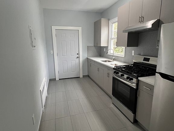 2nd image of 50 Dewey St APT 3