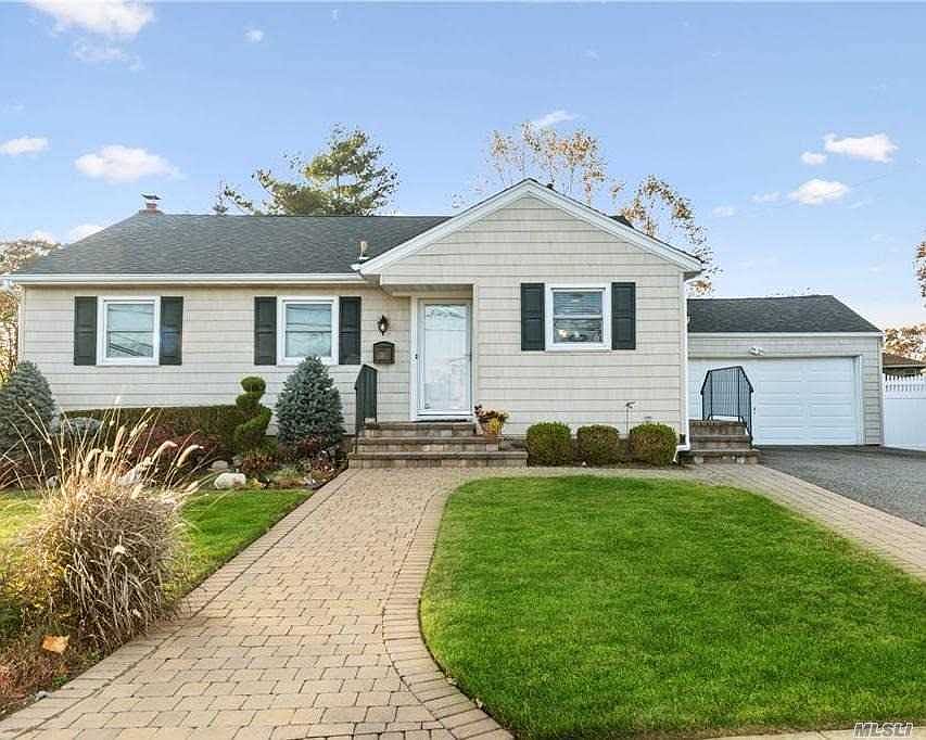 Massapequa Massapequa