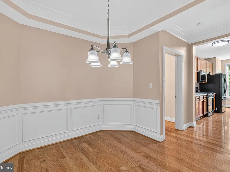 2111 Ganton Grn #208E — Photo 7