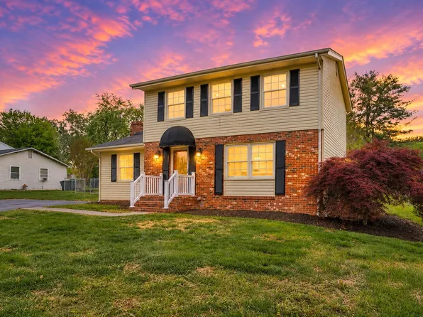 197 Apple Tree Rd, Roanoke, VA 24019