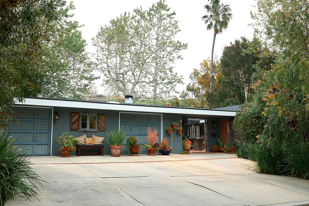 Building Photo - 6328 Frondosa Dr