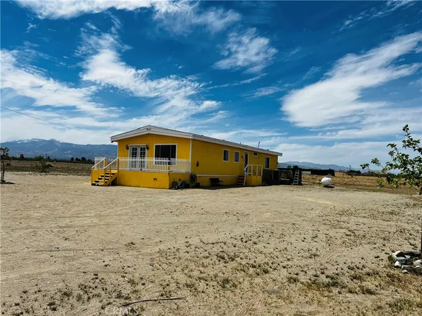 14425 Johnson Rd, Phelan, CA 92371