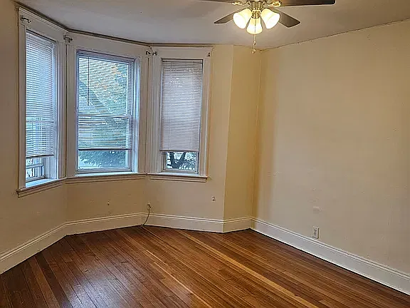 2 bed, 999 sqft, $2,350 — Photo 2