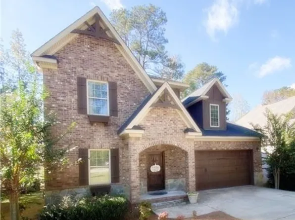 221 Hickory Woods Dr, Auburn, AL 36830