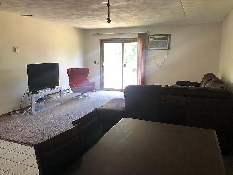 234 N Grove St #11 — Photo 10