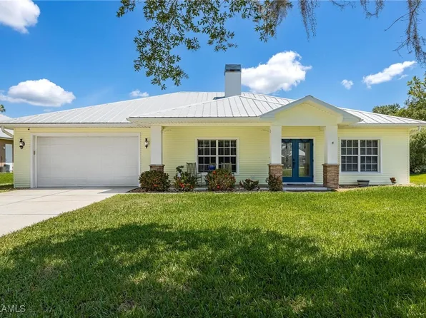 1724 Caloosa Estates Ct, Labelle, FL 33935