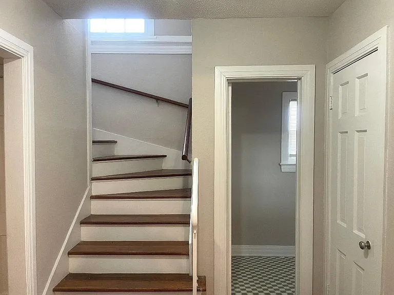 2211 Dorrington St — Photo 7