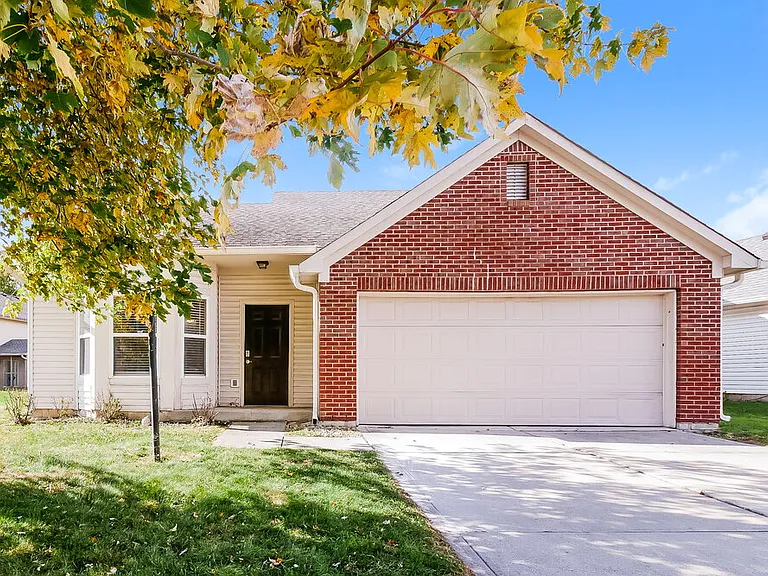 720 Treyburn Lakes Way — Photo 1