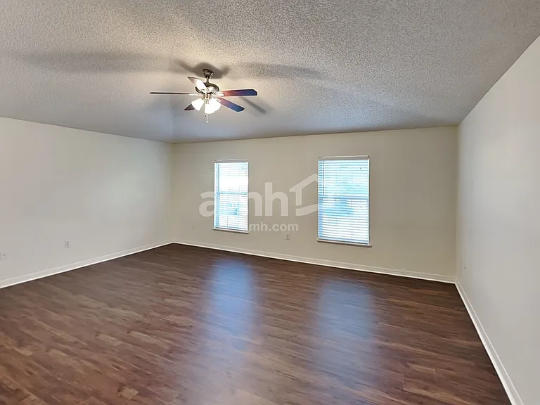 5523 Ashleigh Park Dr — Photo 9
