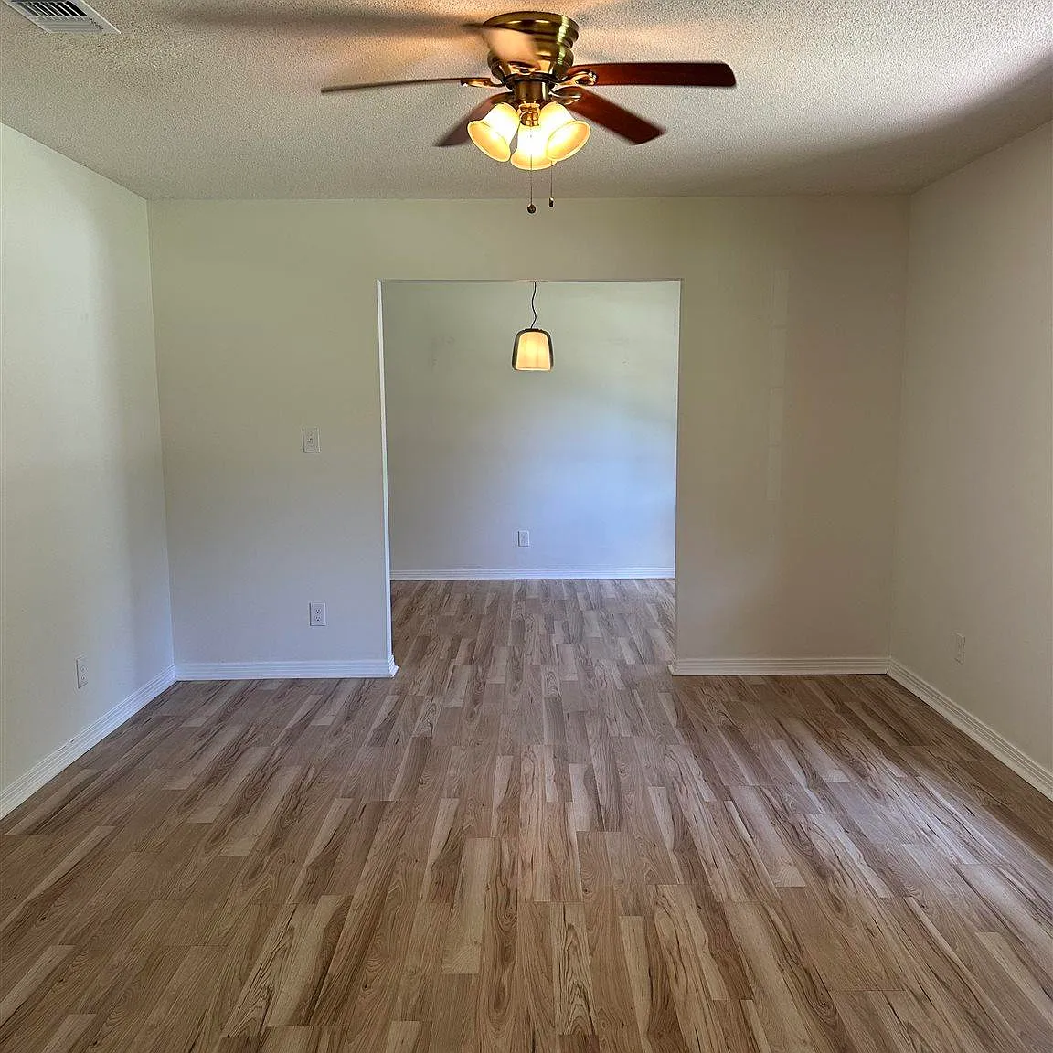 4 bed, 1850 sqft, $2,750 — Photo 4