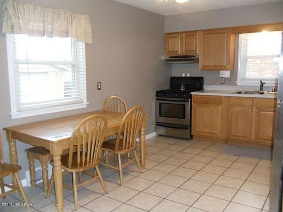 4th image of 5507 Barksdale Dr