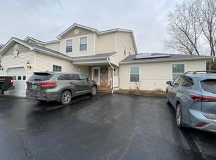 21 Cardinal Cir #22, Saint Albans, VT 05478
