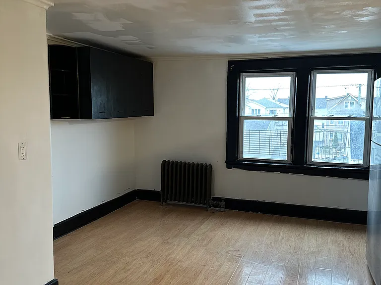 138 N 15th St #3 — Photo 1