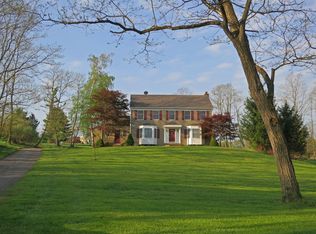 15 Cooks Cross Rd, Pittstown, NJ 08867