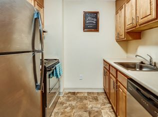 78 Queen Anne Ct APT 31, East Weymouth, MA 02189
