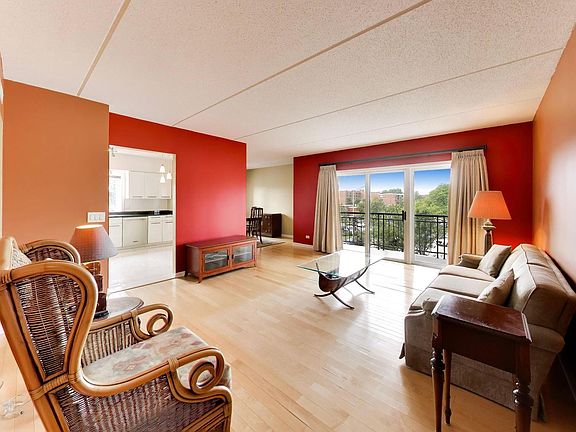 3rd image of 201 N Vail Ave APT 307