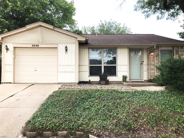 4249 Pepperbush Dr, Fort Worth, TX 76137