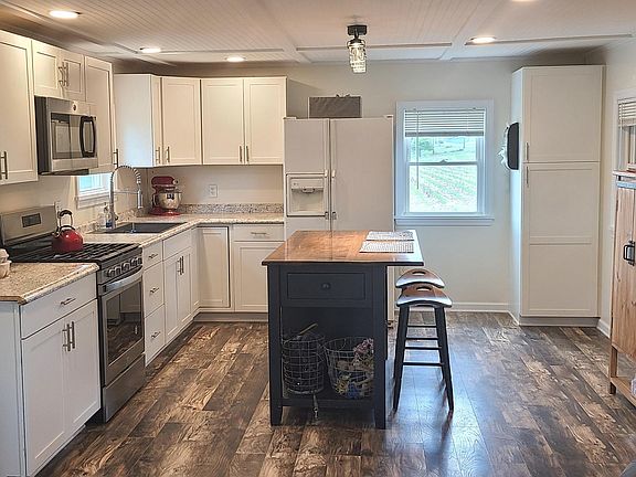 4th image of 70 Martic Heights Dr