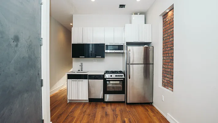 Rented by Nooklyn NYC LLC | media 23