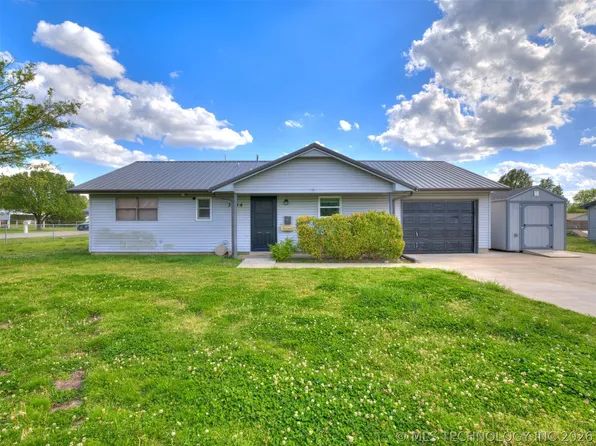 3894 W Country Rd, Skiatook, OK 74070