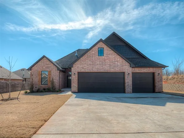 2240 E Thomas Ter, Mustang, OK 73064