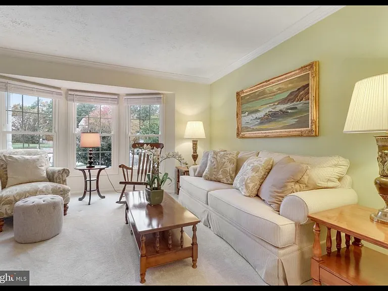 210 Pin Oak Ct — Photo 4