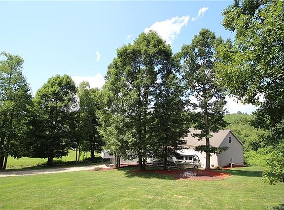 5th image of 152 Charis Ln