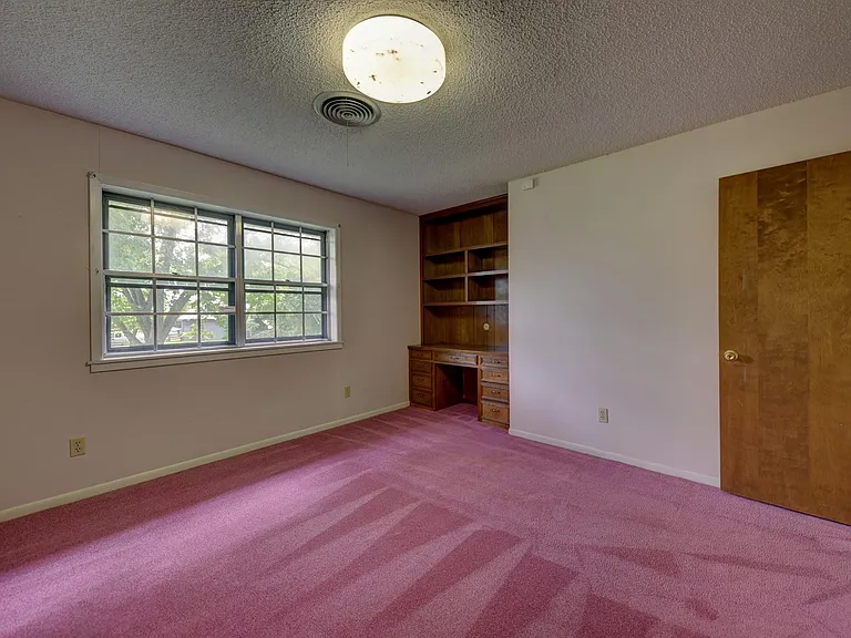 915 Farmers Rd — Photo 12