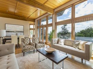 2946 SW Canterbury Ln, Portland, OR 97205