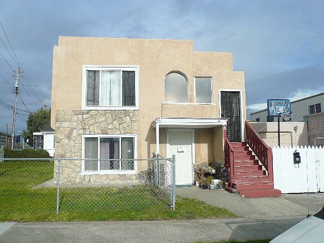 1st image of 8 Buena Vista Ave