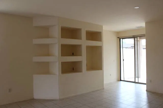 4 bed, 1600 sqft, $2,000 — Photo 4