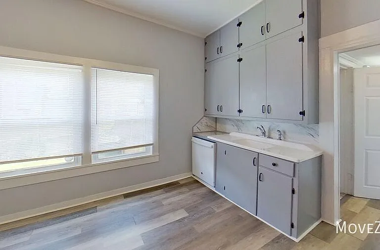 226 Cummings St — Photo 32