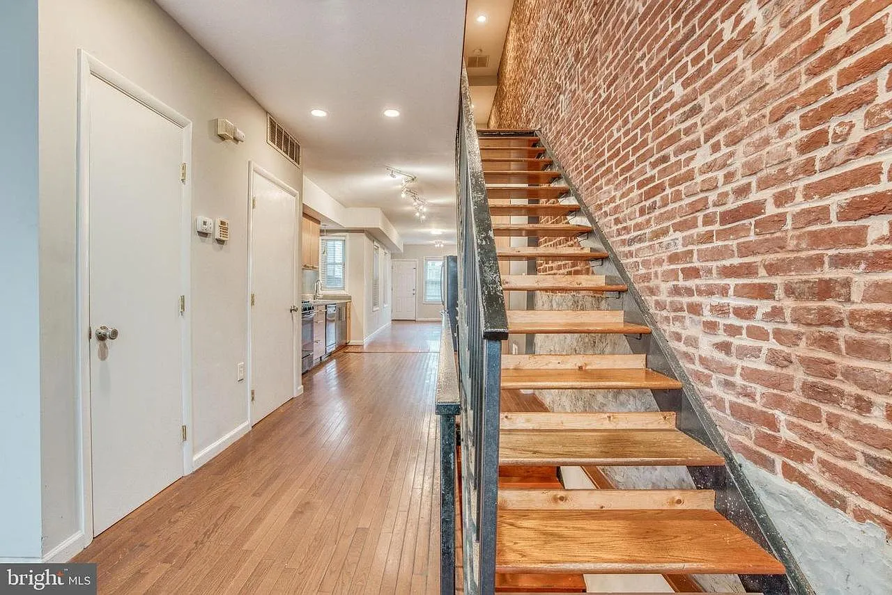 3 bed, 1710 sqft, $730 — Photo 2