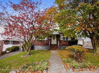 77 Potter Ave, Staten Island, NY 10314